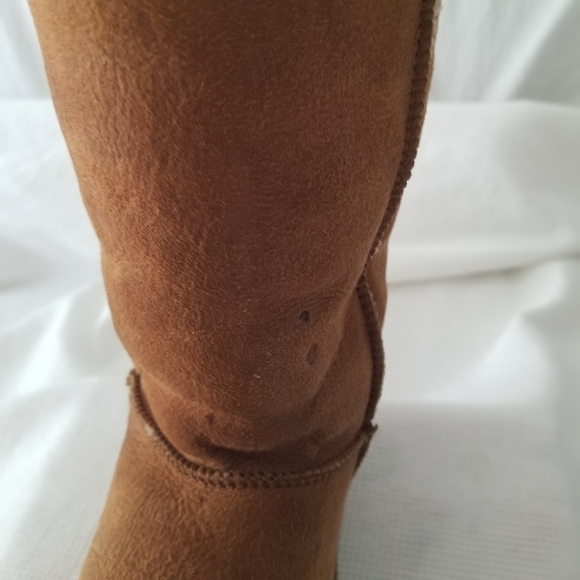 UGG Classic Tall Boots - Picture 9 of 11